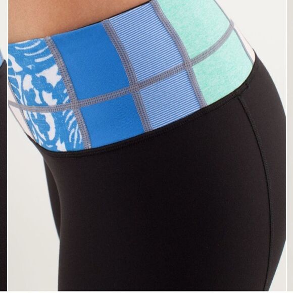 Lululemon Groove Crop‎ Reversible Quilting Size 6 - Picture 2 of 16